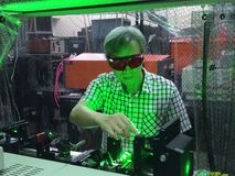 Install the high resolution wavelength tunable laser-2